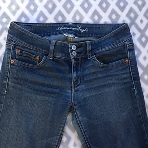 American Eagle-8 Long-Super Stretch Artist Jeans!